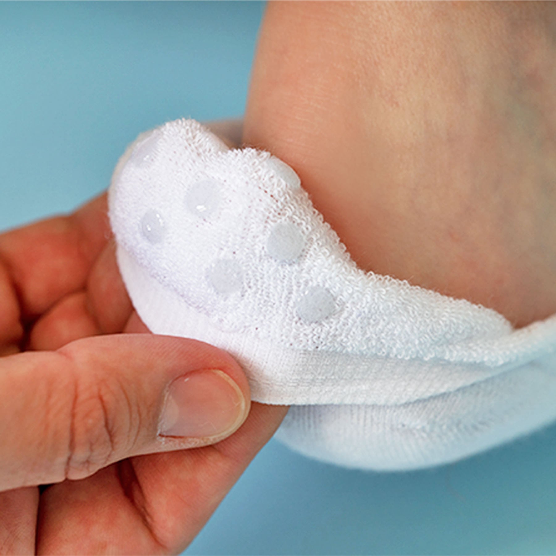 Combed Cotton No Show Socks - White